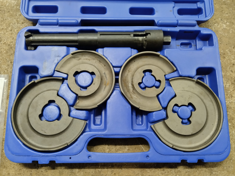 Werkzeugkoffer Innenfederspanner Feder innen