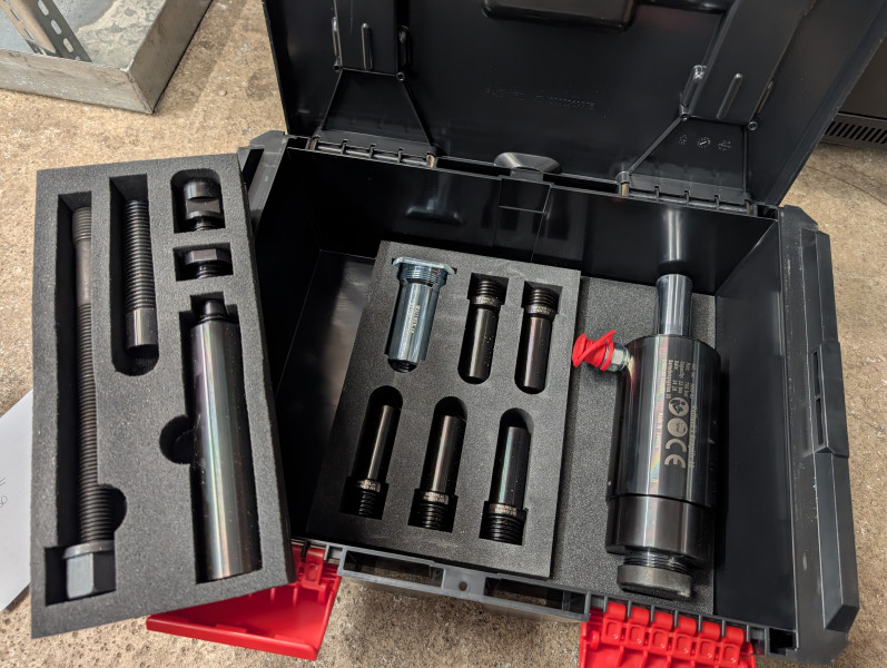 Werkzeugkoffer Hydraulikpresse Vigor Wallmek Radlager Zentrielhülse