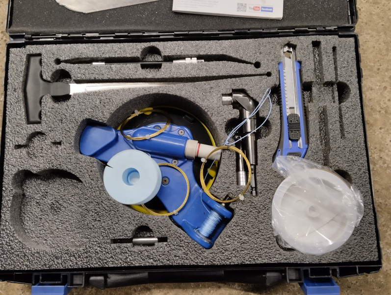 Werkzeugkoffer Windschutzscheibe Austrennen Schnur