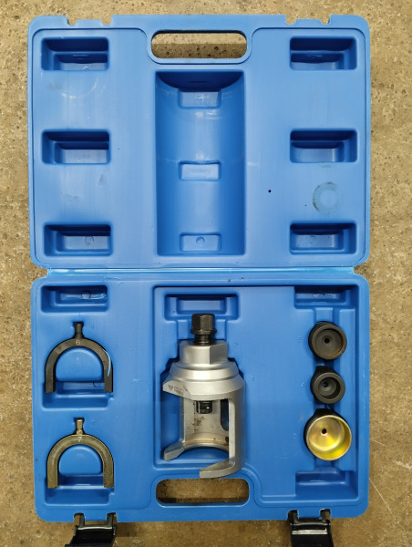 Werkzeugkoffer T4 Traggelenk oben